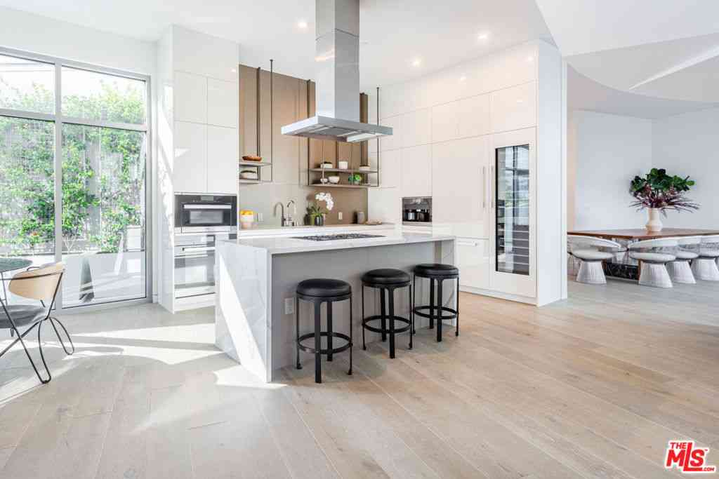 Condo For Rent - 8600 Wilshire Boulevard #PH20<br/> Beverly Hills, CA 90211
