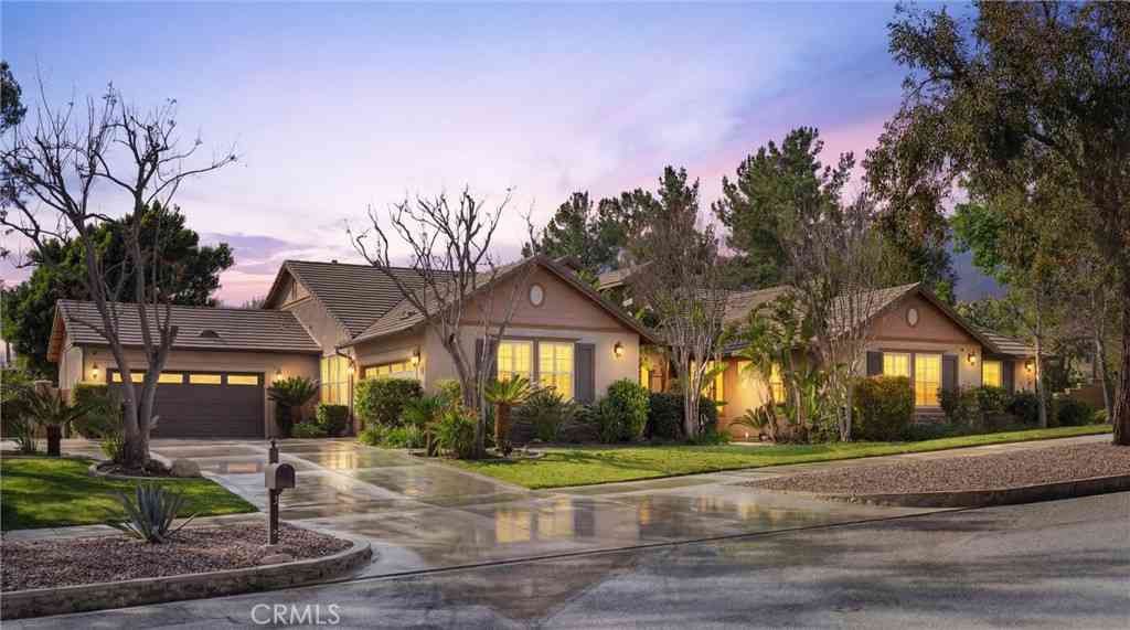 Homes For Sale - 5810 Etiwanda<br/> Rancho Cucamonga, CA 91739