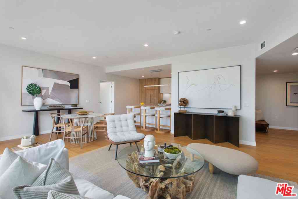Condo For Rent - 11600 Dunstan Way #312<br/> Los Angeles, CA 90049