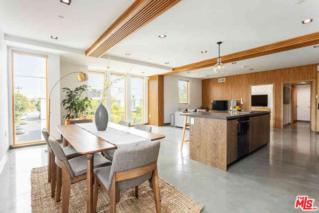 Condo For Rent - 547 N Sweetzer Avenue #202<br/> West Hollywood, CA 90048