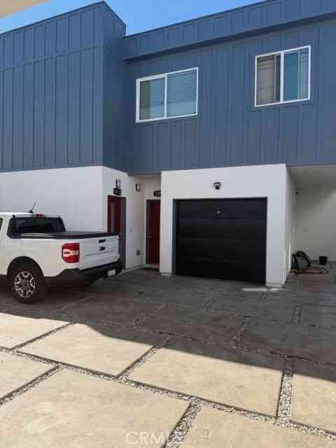 Multifamily For Rent - 5875 S Towne Avenue<br/> Los Angeles, CA 90003