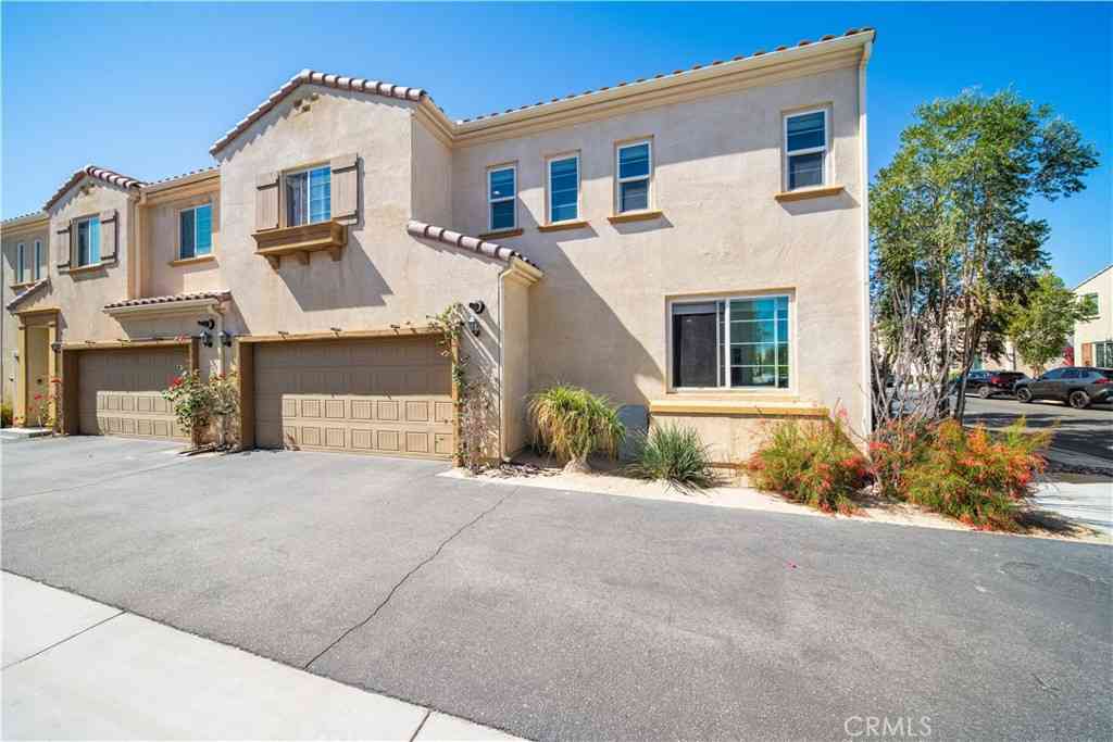 Condo For Sale - 333 Paseo Gusto #124<br/> Palm Desert, CA 92211