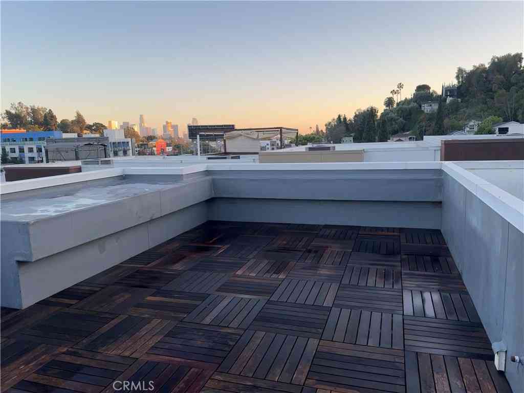 Homes For Rent - 2205 Tom Mix<br/> Los Angeles, CA 90026