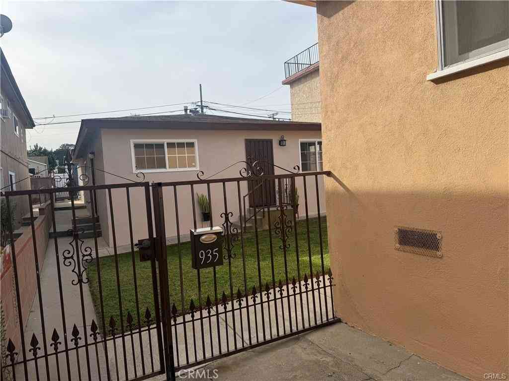 Multifamily For Sale - 935-937 W 17th<br/> San Pedro, CA 90731