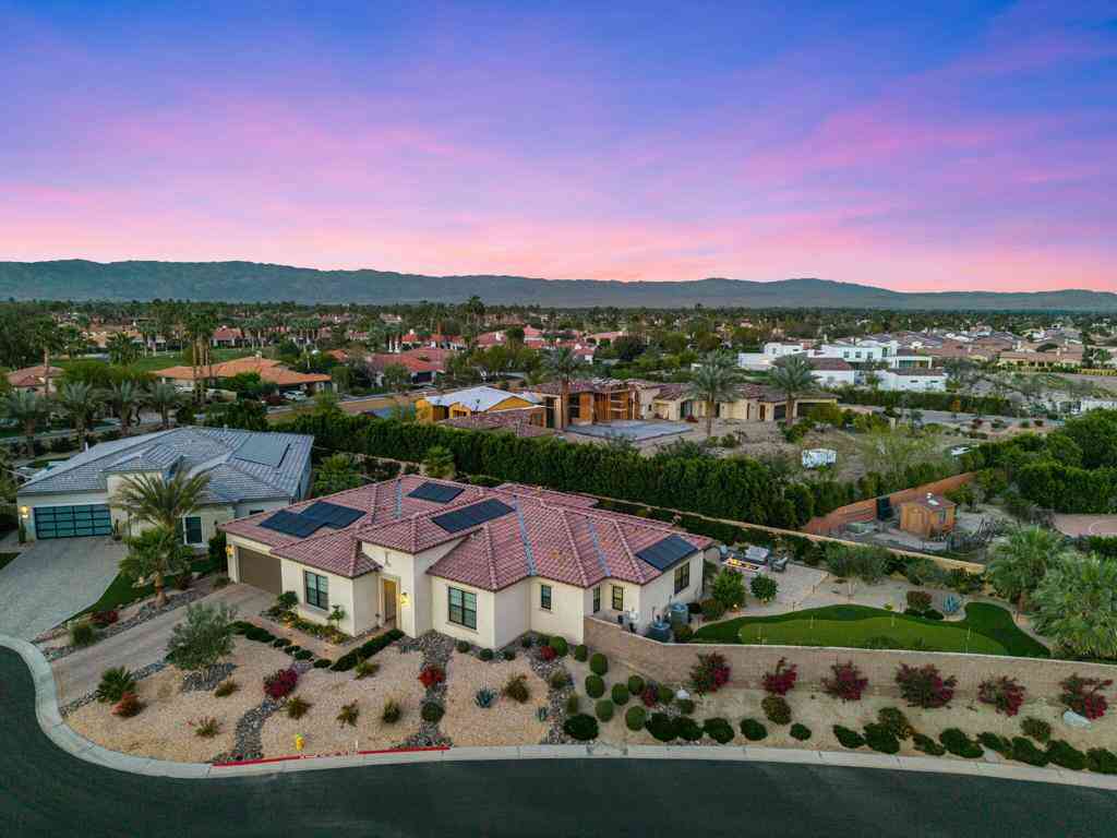 Homes For Sale - 57545 Stone Creek Trail W<br/> La Quinta, CA 92253