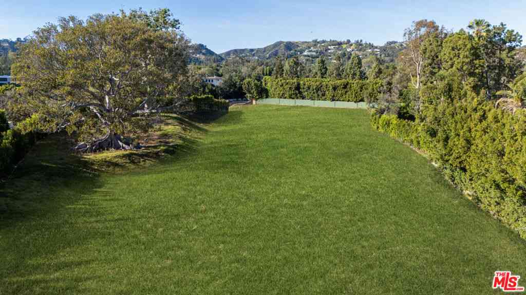 Vacant Land For Sale - 150 S Carolwood Drive<br/> Los Angeles, CA 90077