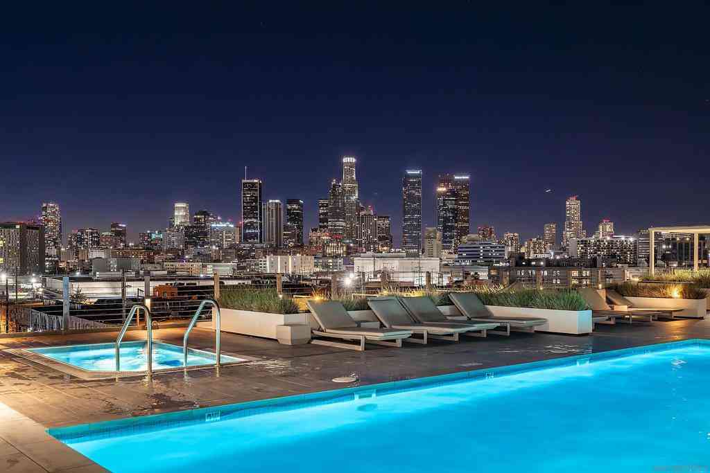 Condo For Sale - 530 S Hewitt St #131<br/> Los Angeles, CA 90013
