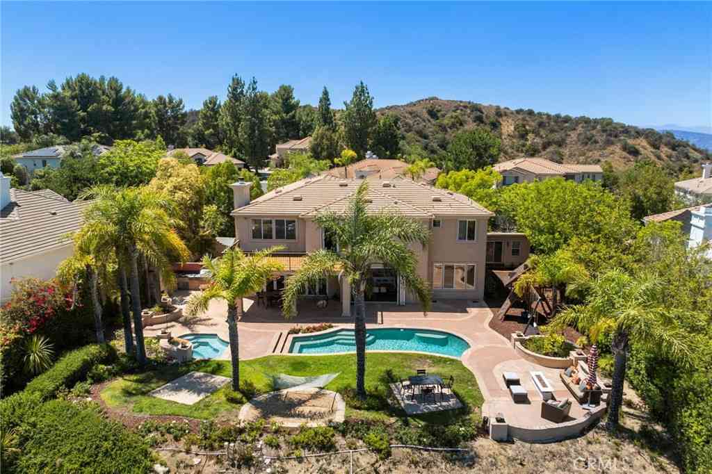 Homes For Sale - 3302 Van Allen Place<br/> Topanga, CA 90290