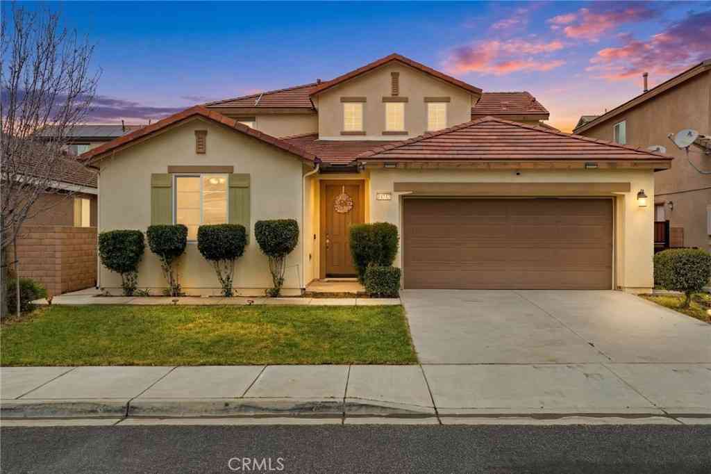 Homes For Sale - 18332 Cayenne<br/> San Bernardino, CA 92407