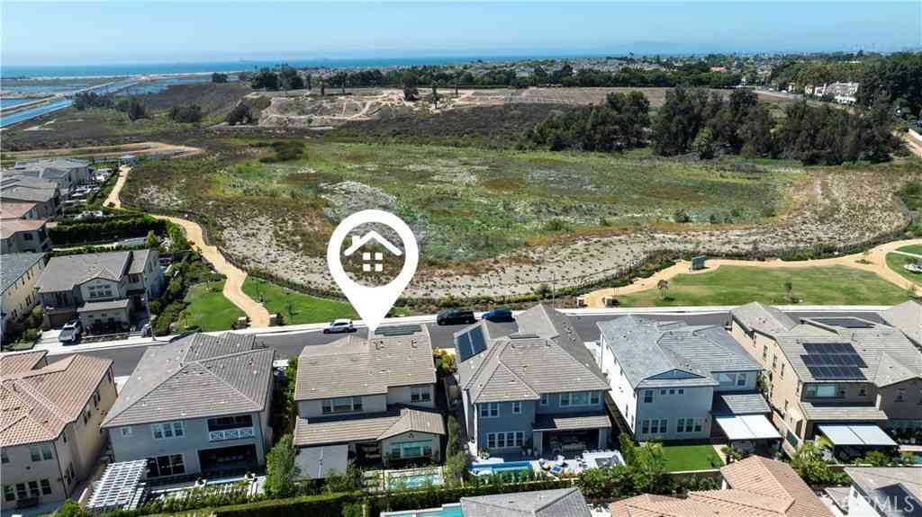 Homes For Sale - 17352 Eucalyptus Lane<br/> Huntington Beach, CA 92649