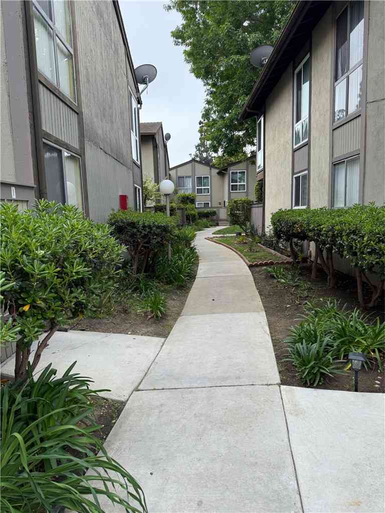 Condo For Sale - 23204 Sesame Street #C<br/> Torrance, CA 90502