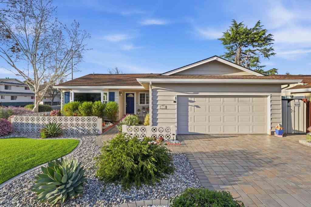 Homes For Sale - 1375 Colleen Way<br/> Campbell, CA 95008
