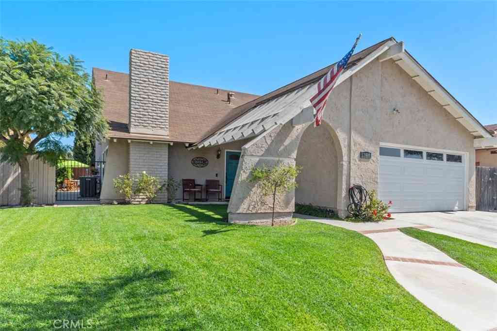 Homes For Sale - 11608 Onyx<br/> Cypress, CA 90630