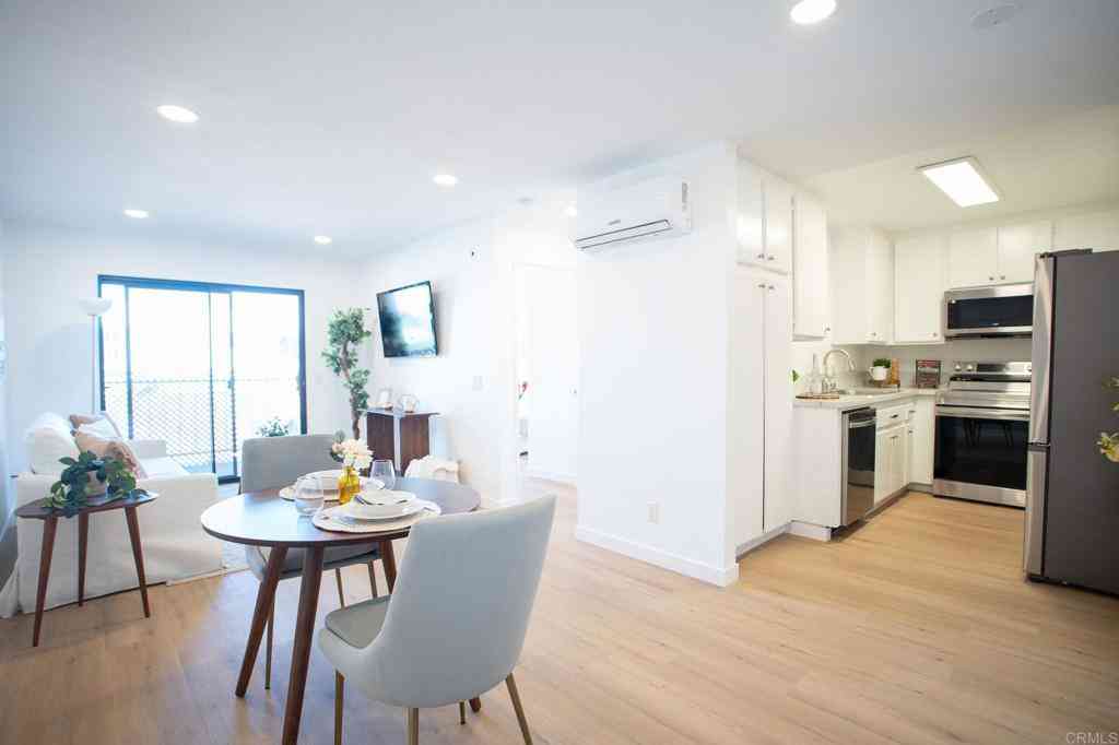 Condo For Sale - 6330 Genesee Ave #318<br/> San Diego, CA 92122