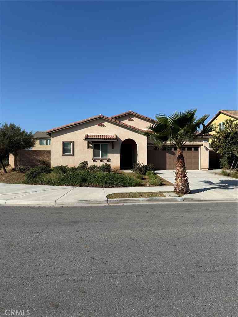 Homes For Rent - 6840 Sunsight<br/> Jurupa Valley, CA 92509
