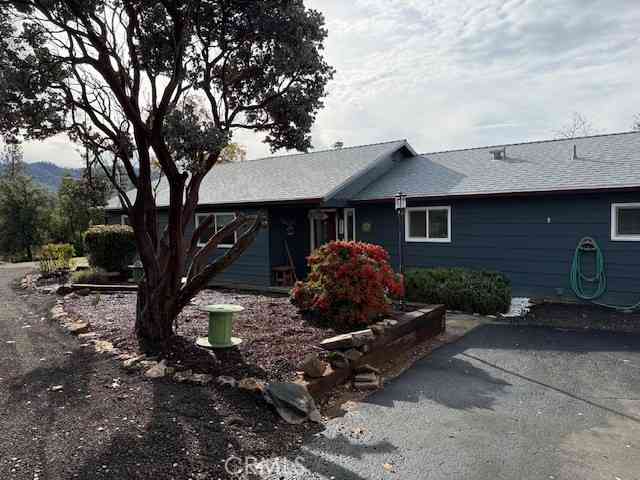 Homes For Sale - 39468 Summit Drive<br/> Oakhurst, CA 93644