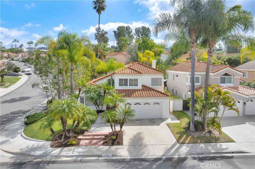 Homes For Sale - 21382 Monterra<br/> Lake Forest, CA 92630