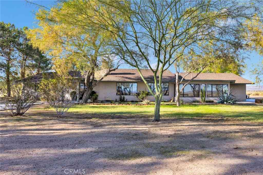 Homes For Sale - 37404 Harvard Road<br/> Newberry Springs, CA 92365