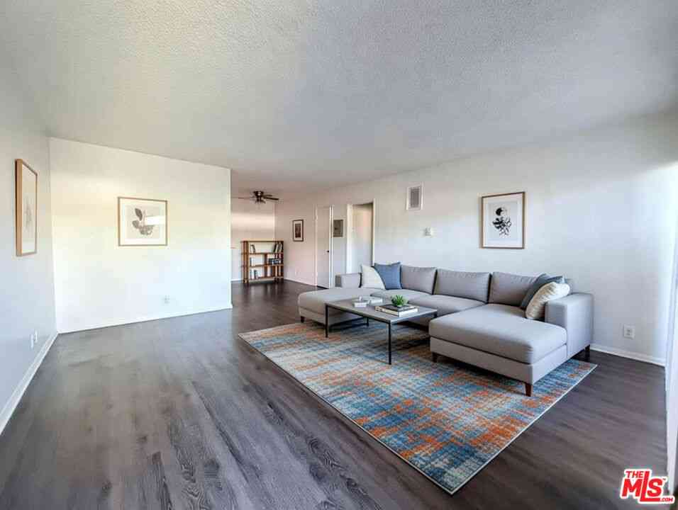 Condo For Rent - 1208 W Adams Boulevard #1<br/> Los Angeles, CA 90007