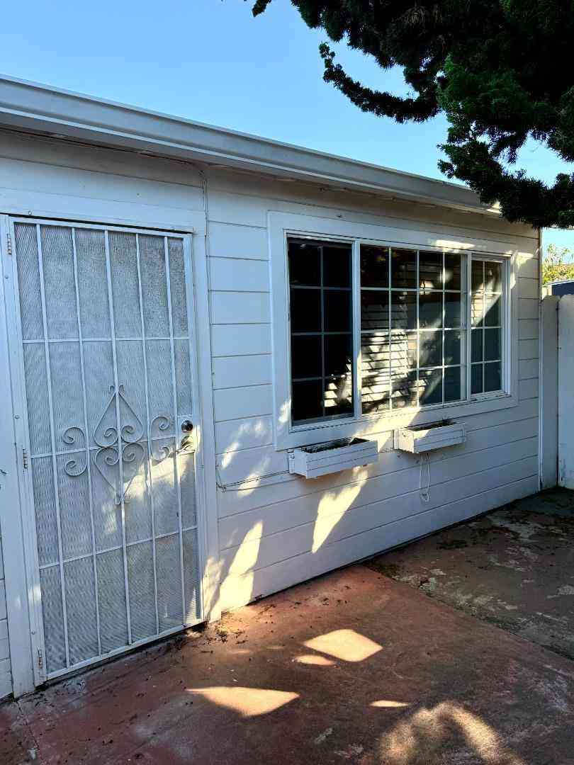 Apartment For Rent - 1354 N Main Street #A<br/> Monterey County, Salinas, CA 93906