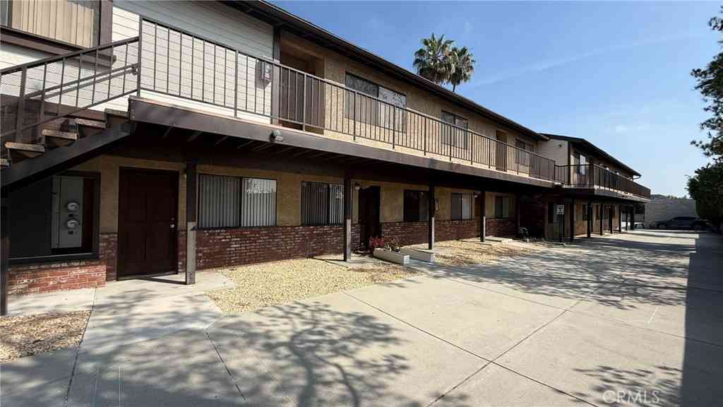 Apartment For Rent - 300 S 5th #A<br/> Monrovia, CA 91016