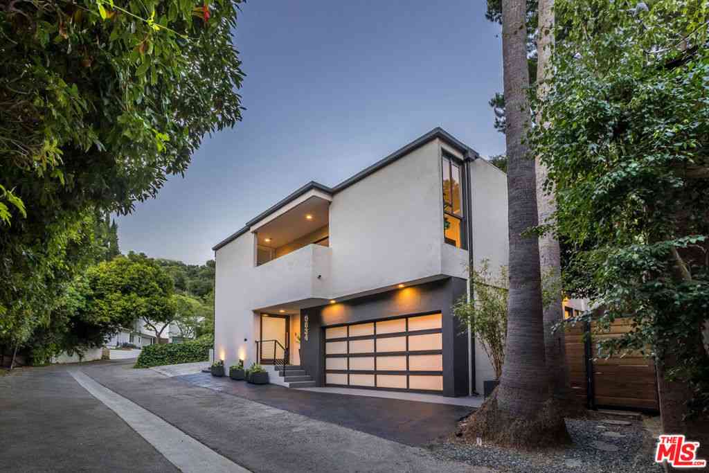 Homes For Rent - 9834 Wanda Park Drive<br/> Beverly Hills, CA 90210