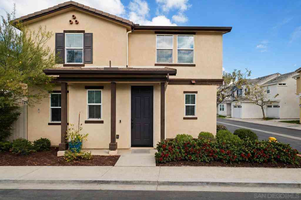 Homes For Sale - 13650 Gray Hawk Way<br/> Valley Center, CA 92082