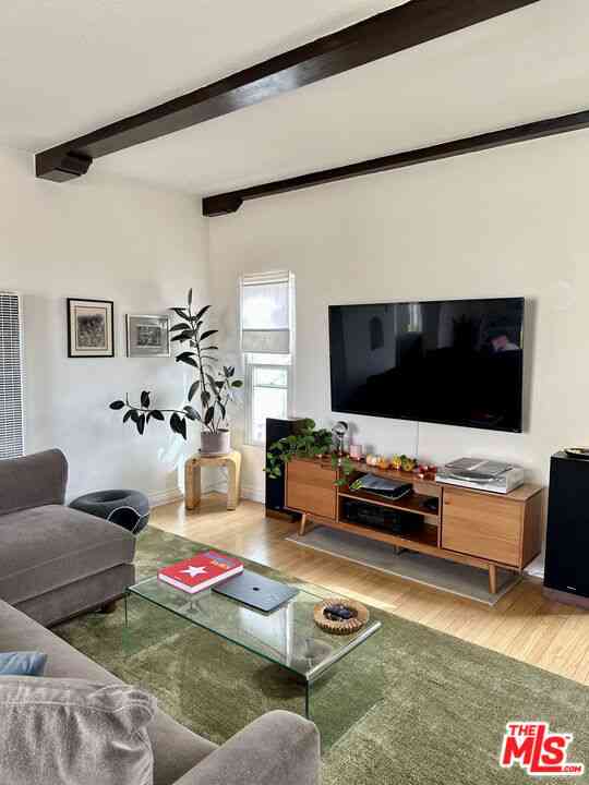 Apartment For Rent - 1362 S Stanley Avenue #1/2<br/> Los Angeles, CA 90019