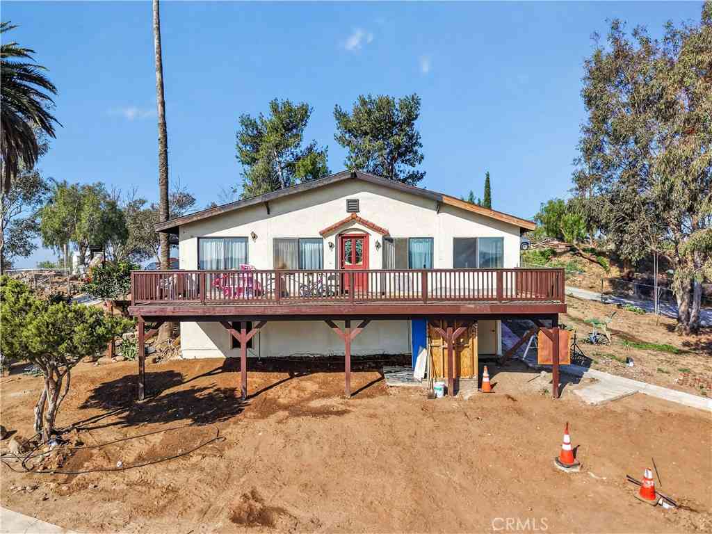 Homes For Sale - 5641 Rutile<br/> Jurupa Valley, CA 92509