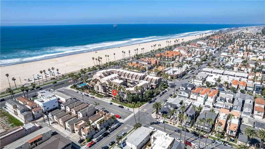Condo For Sale - 1200 Pacific Coast Highway #106<br/> Huntington Beach, CA 92648