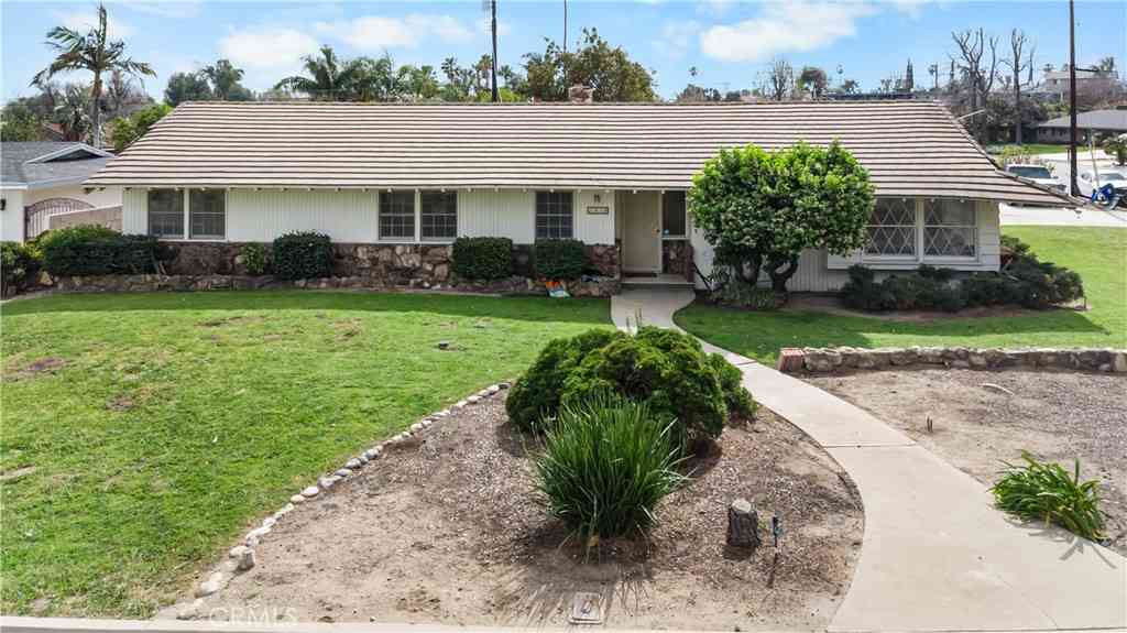 Homes For Sale - 5818 Sycamore<br/> Rialto, CA 92377