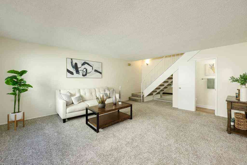 Condo For Sale - 6816 Camphor Lane<br/> San Diego, CA 92139