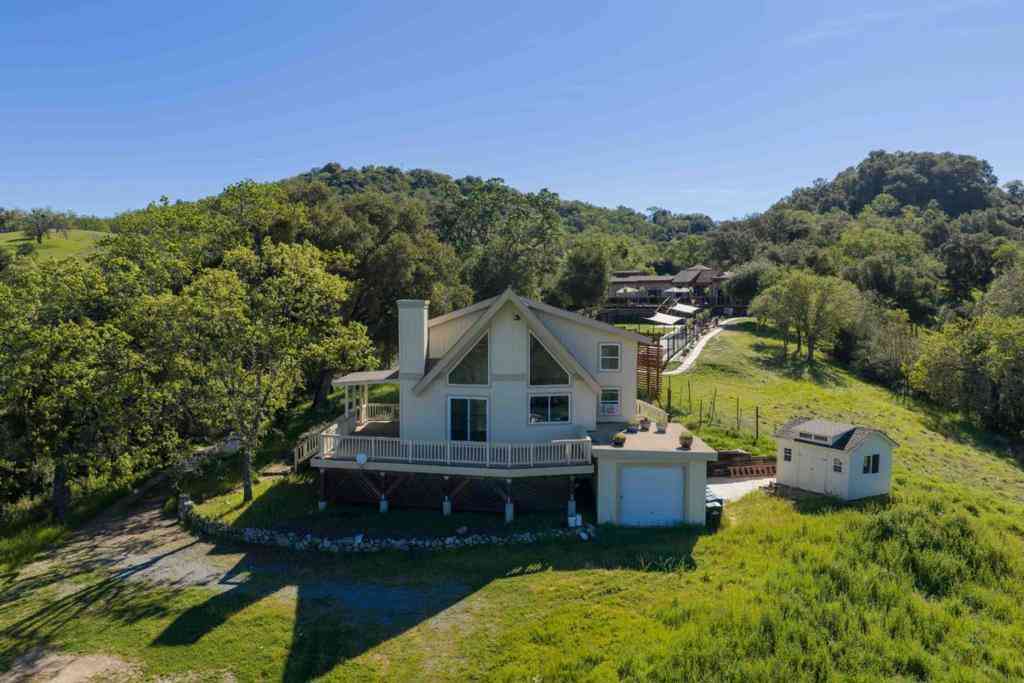 Homes For Sale - 20510 Cachagua Road<br/> Monterey County, Carmel Valley, CA 93924
