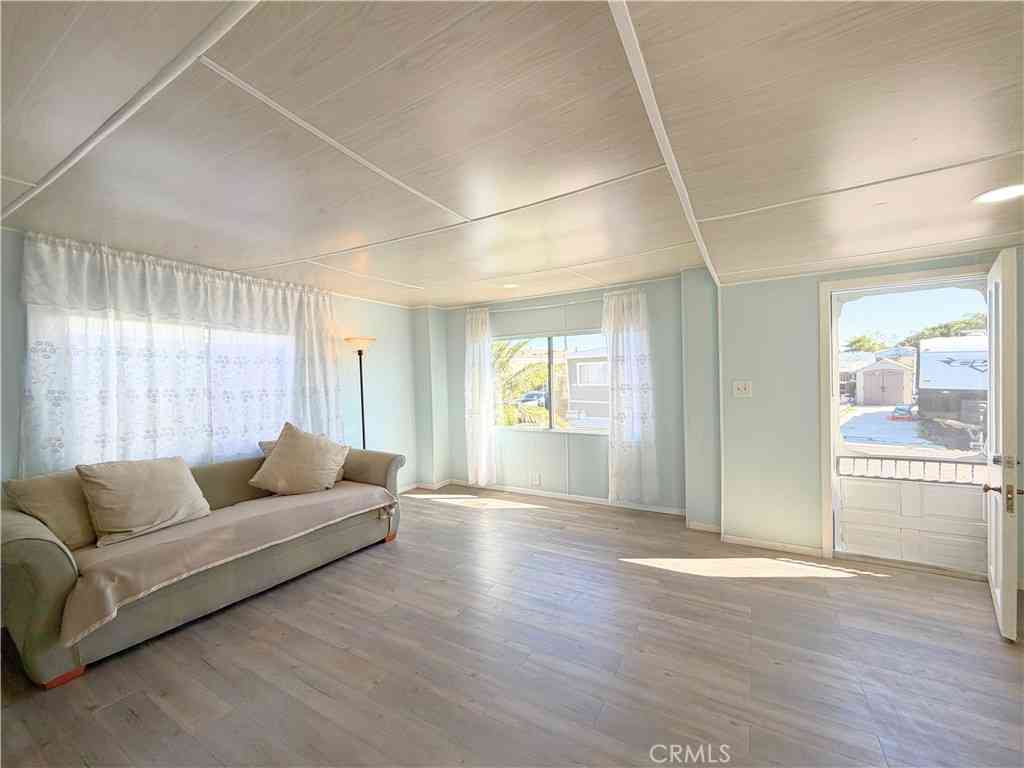 Mobile Home For Sale - 23701 Western Avenue #152<br/> Torrance, CA 90501