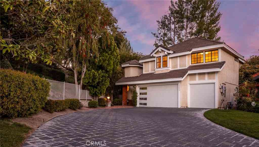 Homes For Sale - 25546 Hardy Place<br/> Stevenson Ranch, CA 91381