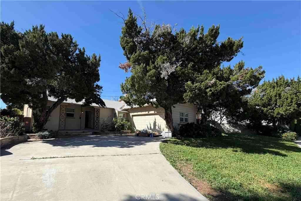 Homes For Sale - 20252 Archwood Street<br/> Winnetka, CA 91306
