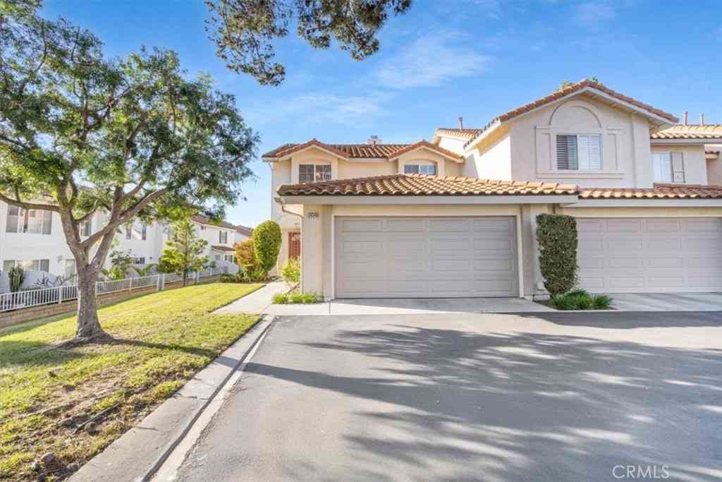 Condo For Sale - 24348 Registry Court<br/> Laguna Niguel, CA 92677