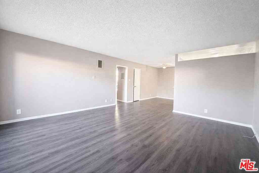 Condo For Rent - 1208 W Adams Boulevard #6<br/> Los Angeles, CA 90007