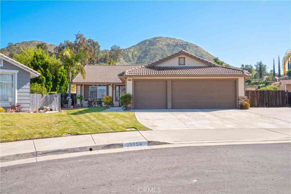 Homes For Sale - 22894 Brighton Court<br/> Wildomar, CA 92595