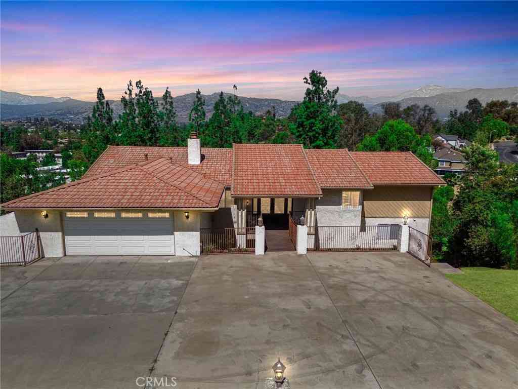 Homes For Sale - 770 S Tonopah Court<br/> San Dimas, CA 91773