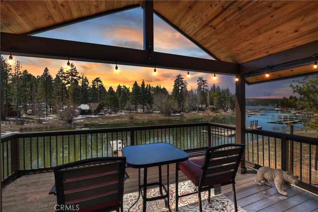 Homes For Sale - 228 Lagunita<br/> Big Bear Lake, CA 92315
