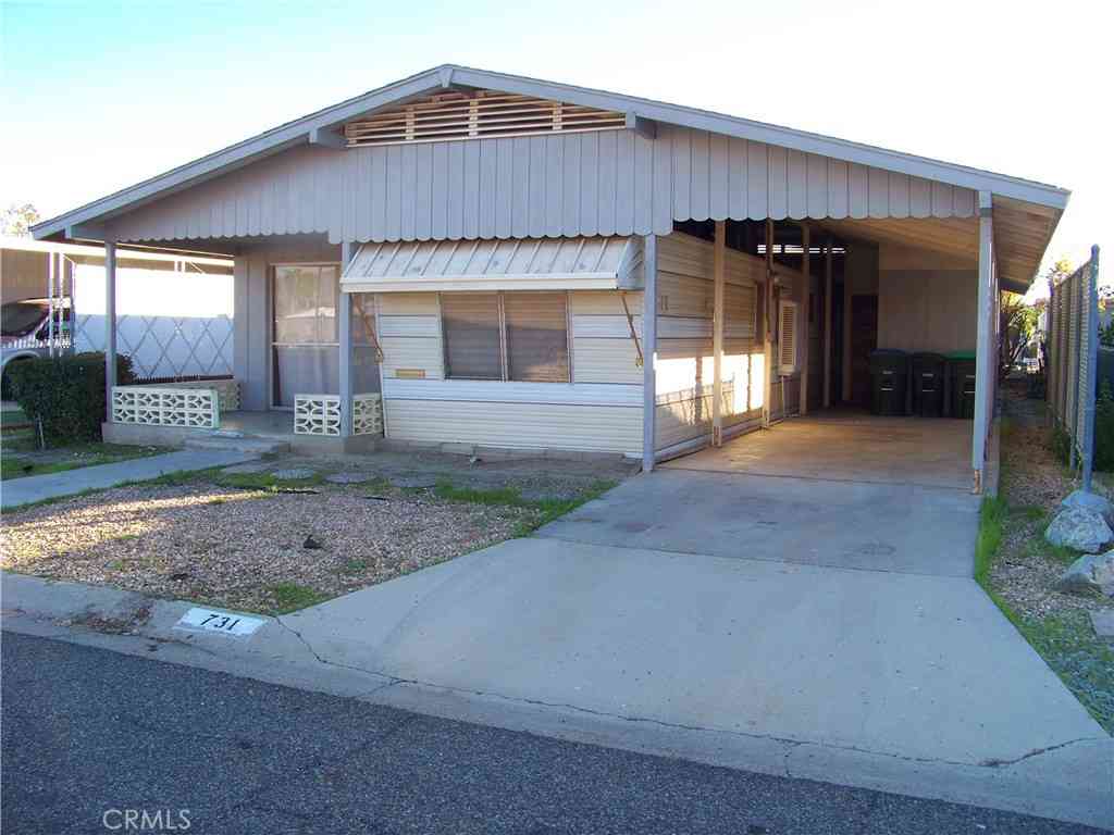 Mobile Home For Sale - 731 San Juan<br/> Hemet, CA 92543