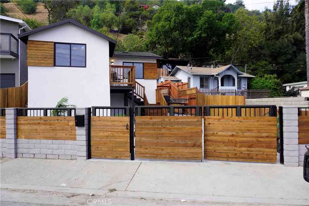 Homes For Sale - 4847 Marmion Way<br/> Los Angeles, CA 90042