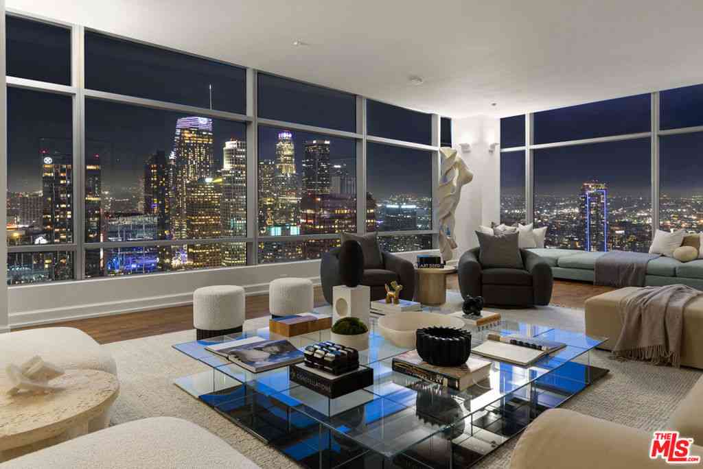 Condo For Rent - 900 W Olympic Boulevard #47G<br/> Los Angeles, CA 90015