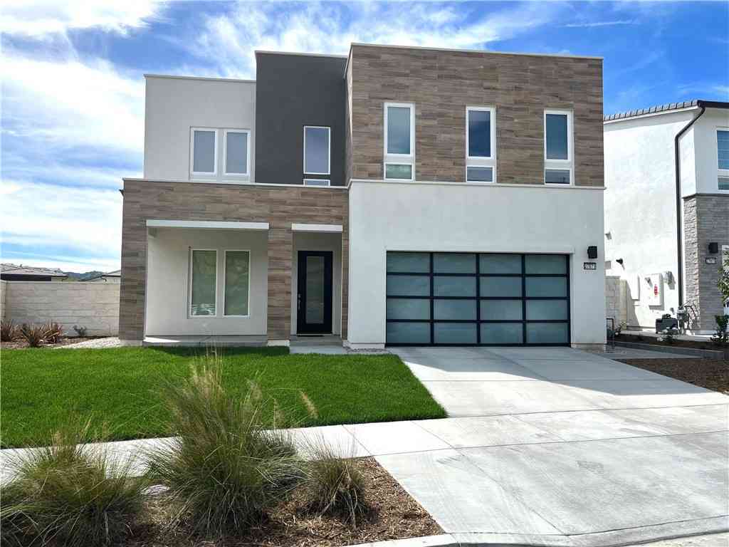 Homes For Sale - 27871 Screenplay Place<br/> Valencia, CA 91381
