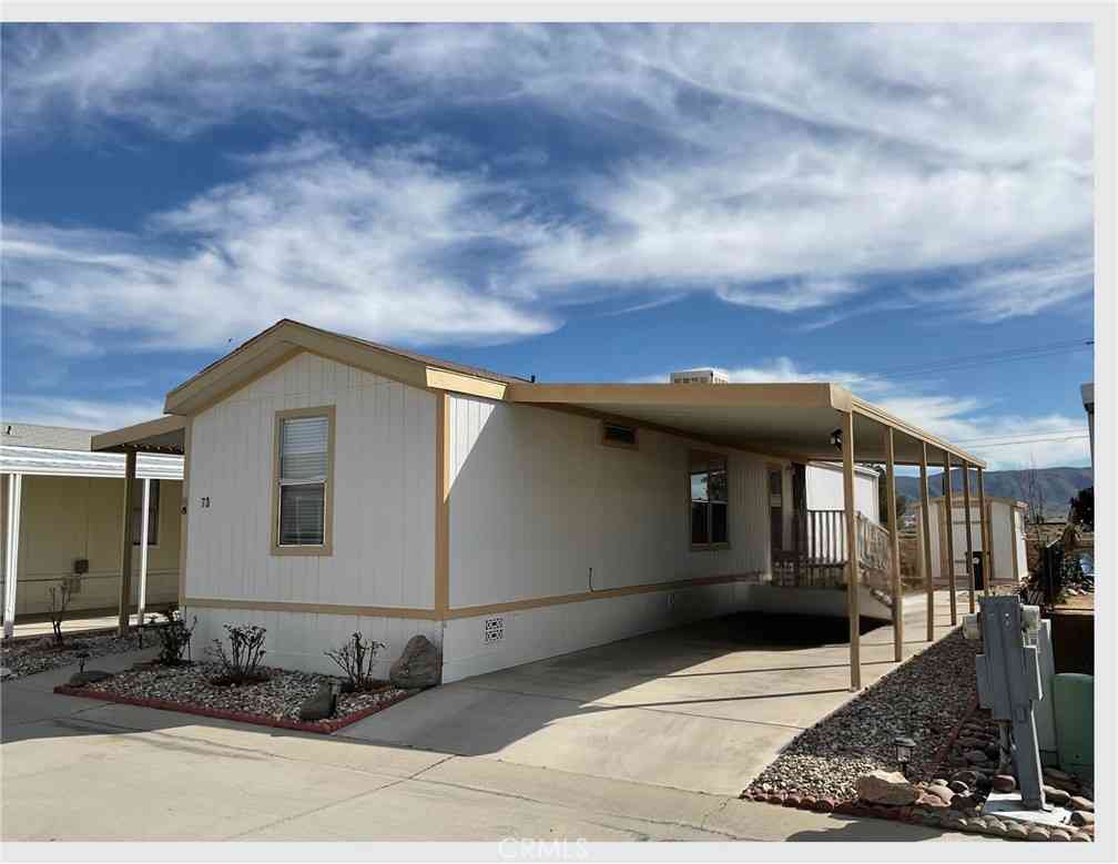 Mobile Home For Sale - 22020 Nisqually Road #73<br/> Apple Valley, CA 92308