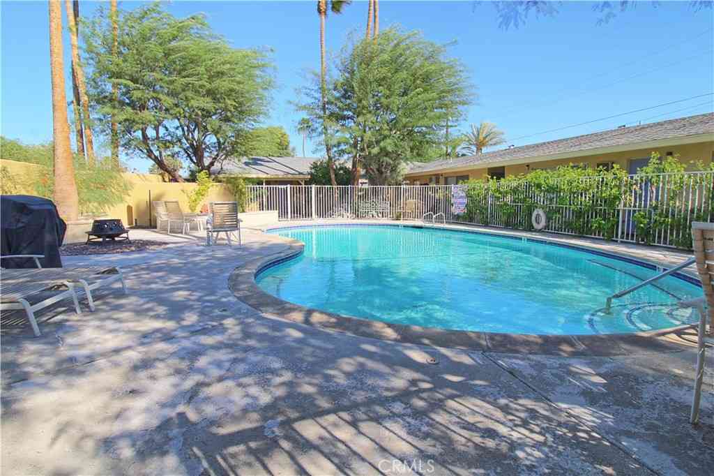 Apartment For Rent - 807 E Cottonwood Road #11<br/> Palm Springs, CA 92262