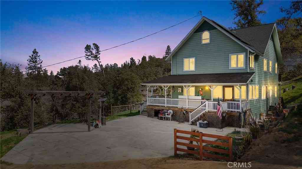 Homes For Sale - 5769 Clouds Rest<br/> Mariposa, CA 95338