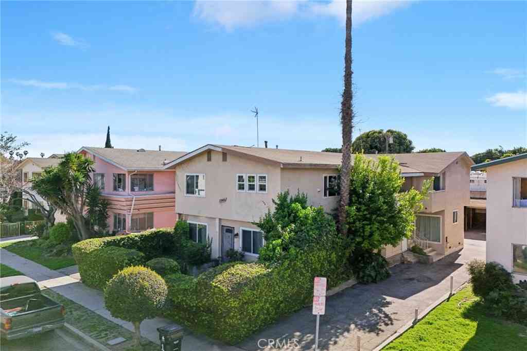 Multifamily For Sale - 12066 Lamanda Street<br/> Los Angeles, CA 90066