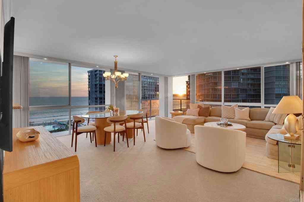 Condo For Sale - 1770 Avenida Del Mundo #809<br/> Coronado, CA 92118